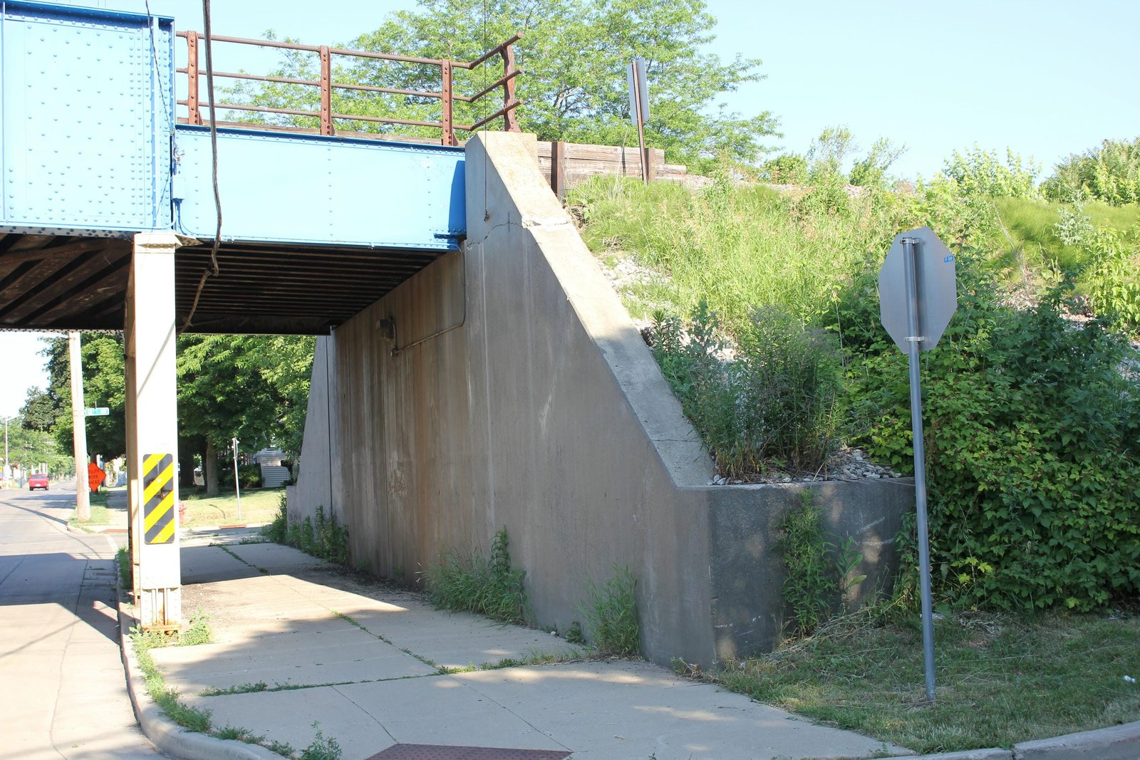 North abutment